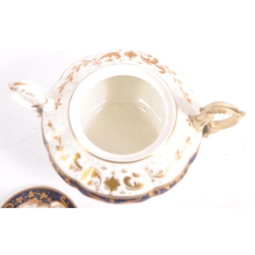 611 - A 19th Century English tea service set in the manner of Worcester. Comprises teapot, lidded sugar bo... 