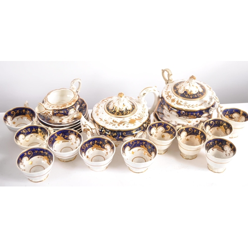 611 - A 19th Century English tea service set in the manner of Worcester. Comprises teapot, lidded sugar bo... 