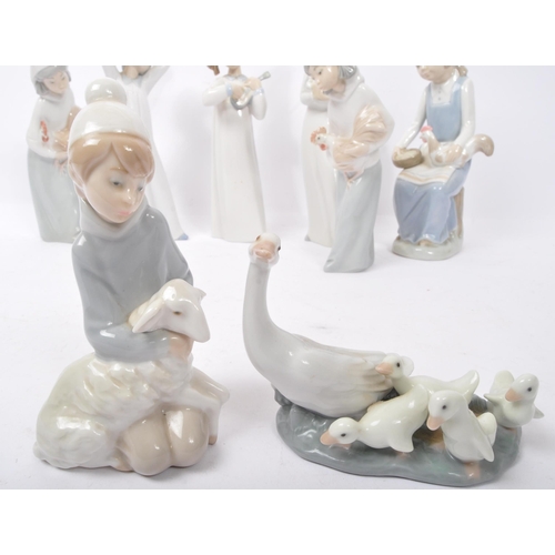 LLADRO miniature Pitcher Daisa decorative porcelain china pottery 1984 lid  mini