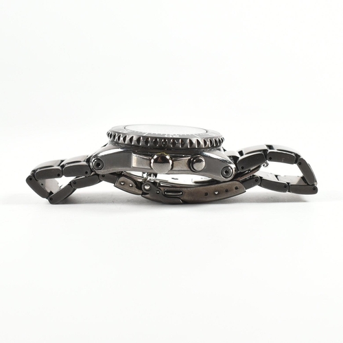 A Seiko Kinetic scuba diver's stainless steel wrist watch. The