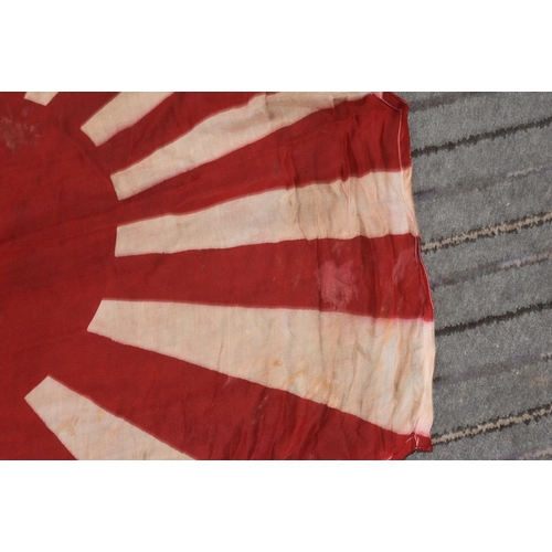 124 - A WWII Second World War interest Imperial Japanese Army ' Rising Sun ' flag. White, with central red... 