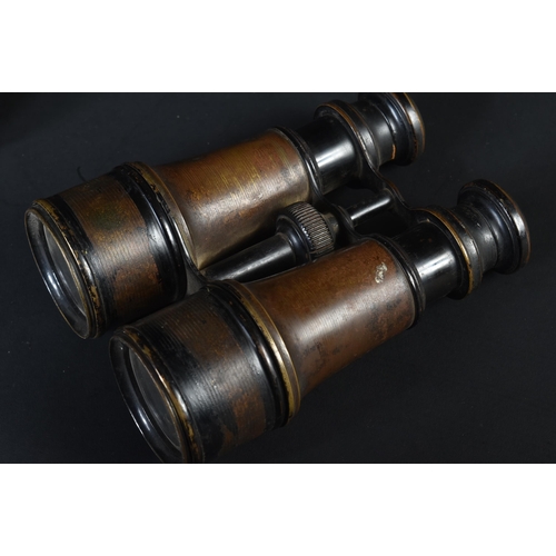 171 - WWI First World War - two pairs of original period WWI First World War binoculars, including one pai... 