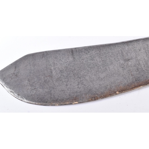 264 - A WWII Second World War British Army Galok / Machete bush knife. The machete having a wooden grip (w... 