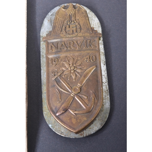 341 - A WWII Second World War Third Reich Nazi German Narvik arm shield / badge. The body of the shield fe... 