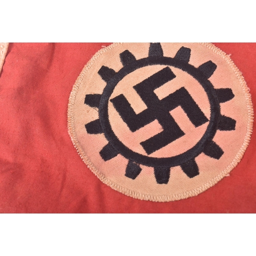 347 - A WWII Second World War Third Reich Nazi German DAF Labour Front pennant. Double sided red cloth wit... 