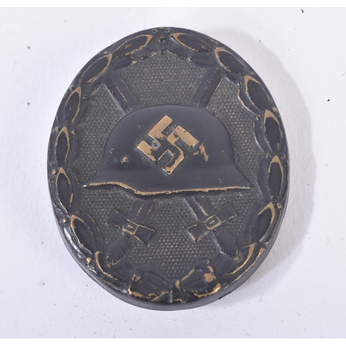 363 - A WWII Second World War Third Reich Nazi German Wound Badge. A black example for those wounded once ... 