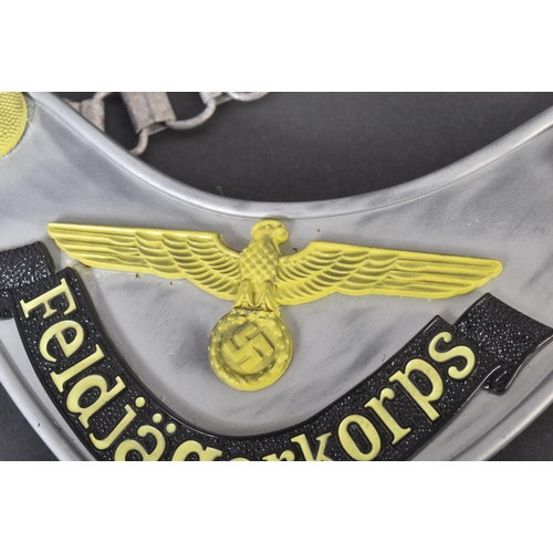 386 - A WWII Second World War Third Reich Nazi German ' Feldjagerkorps ' (military police) uniform gorget.... 