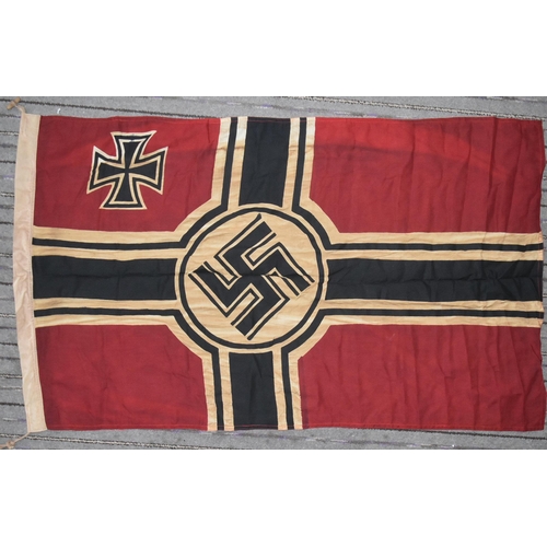 389 - A WWII Second World War Third Reich Nazi German Kriegsmarine battle flag. Swastika to centre, the fl... 