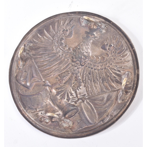 394 - A WWI First World War Imperial German / Prussian Empire Infantry Officers parade drum plate. The met... 