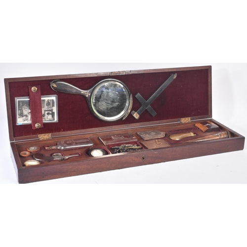 400 - Vampire Defence Kit - Victorian manner composed Vampire Defence Kit, originally believed to be from ... 