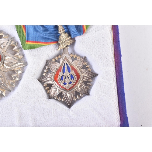 413 - A 20th Century vintage Thailand / Thai medal set ' Order of The Crown Knight ' within the official c... 