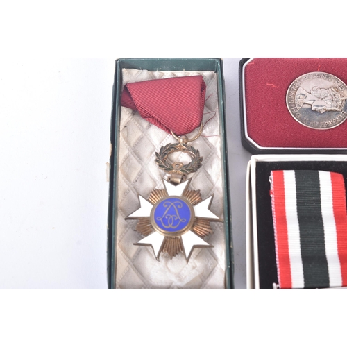 418 - A collection of x4 assorted Military medals comprising; French War Cross (for foreign operational th... 