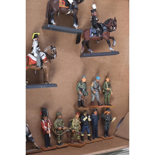 95 - A large collection of assorted Del Prado ' Men At War ' model figures / figurines with accompanying ... 