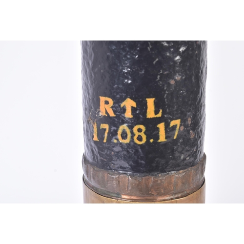 99 - A WWI First World War British 18 Pounder Artillery shell case and projectile. The shell case dated 1... 