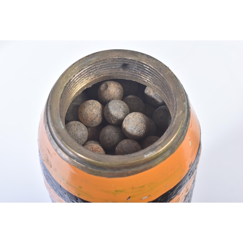 99 - A WWI First World War British 18 Pounder Artillery shell case and projectile. The shell case dated 1... 