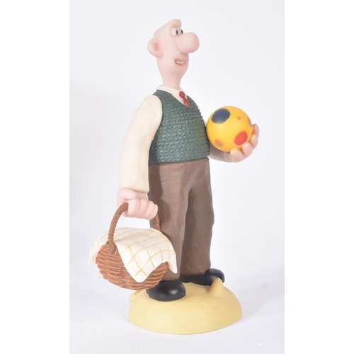 106 - Wallace & Gromit - Robert Harrop - WG01 ' Wallace - A Grand Day Out '. Limited Edition of 1000. High... 