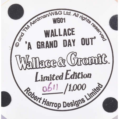 106 - Wallace & Gromit - Robert Harrop - WG01 ' Wallace - A Grand Day Out '. Limited Edition of 1000. High... 