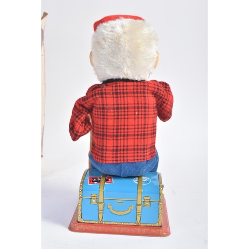 11 - Rosco Toys - McGregor - an original vintage McGregor Battery Operated tinplate toy, made in Japan. A... 