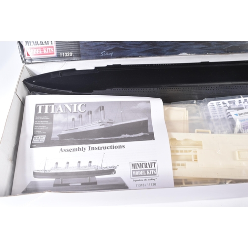 122 - An original Minicraft Model Kit boxed set No. 11320 RMS Titanic. Highly detailed model with over 400... 