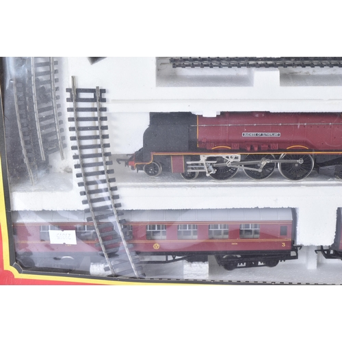 164 - A vintage Hornby OO gauge model railway locomotive trainset No. R791 LMS Express Passenger. The set ... 