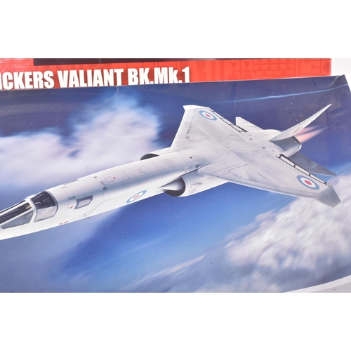 32 - Two boxed Airfix plastic model kits of aviation / aeroplane interest comprising; A10105 BAC-TSR 2 (1... 