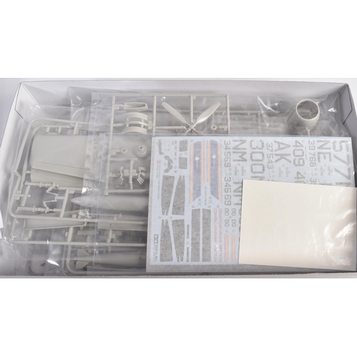 335 - A collection of x5 assorted Tamiya plastic model kits to include; 1/32 scale Supermarine Spitfire, 1... 