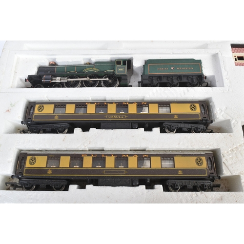 336 - A vintage Hornby OO gauge model railway trainset No. R687 Silver Jubilee Pullman. The set containing... 