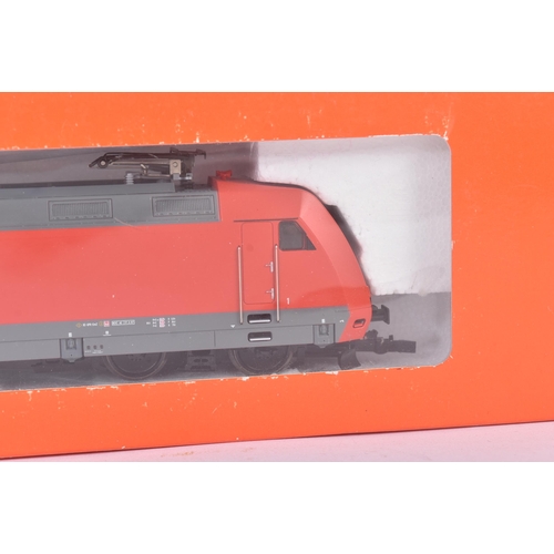 345 - An original Roco made HO / OO gauge model railway trainset locomotive engine No. 43741 DBAG 101 082 ... 