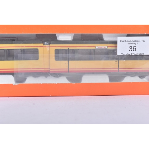 36 - An original Roco made HO / OO gauge model railway trainset locomotive engine No. 43170 articulated t... 