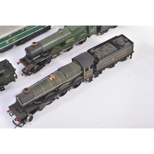 432 - A collection of assorted steam and diesel OO gauge model railway trainset locomotive engines to incl... 