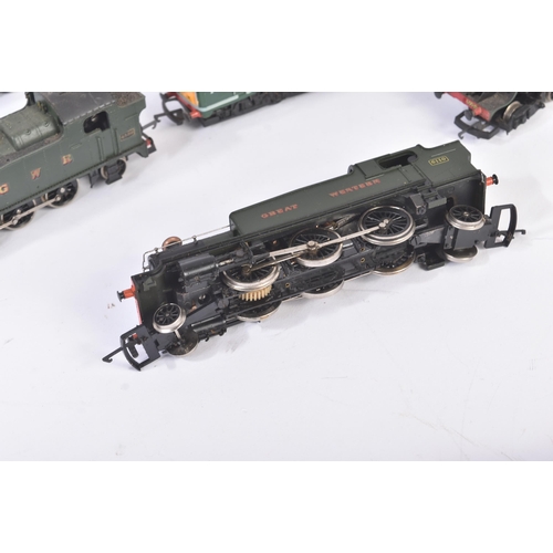 432 - A collection of assorted steam and diesel OO gauge model railway trainset locomotive engines to incl... 