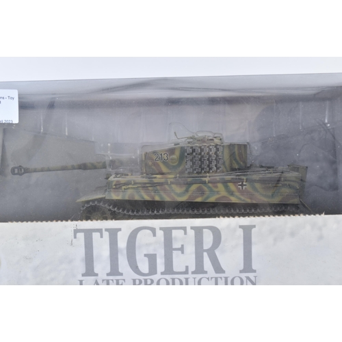 66 - Two Dragon Armour boxed 1/35 diecast model German tanks of WWII Second World War interest comprising... 