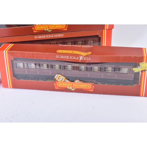 72 - A collection of assorted Hornby OO gauge model railway trainset locomotive rolling stock coaches / c... 