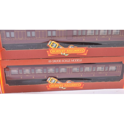 72 - A collection of assorted Hornby OO gauge model railway trainset locomotive rolling stock coaches / c... 