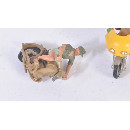 73 - A collection of assorted vintage Britains diecast motorbikes / motorcycles with plastic rider figure... 