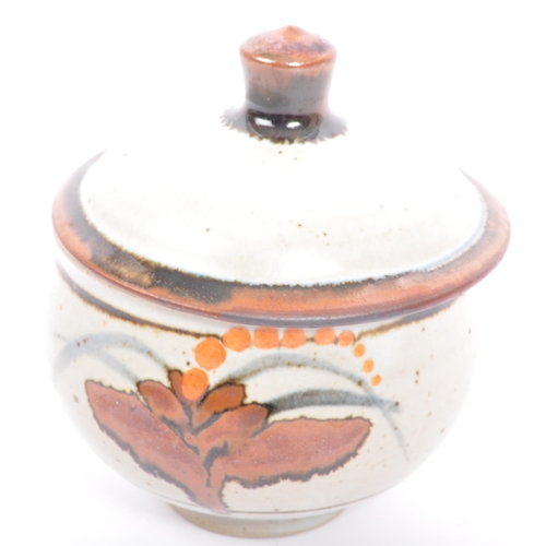 116 - David Leach (1911-2005) - A 20th century studio pottery David Leach lidded sugar bowl accompanied by... 