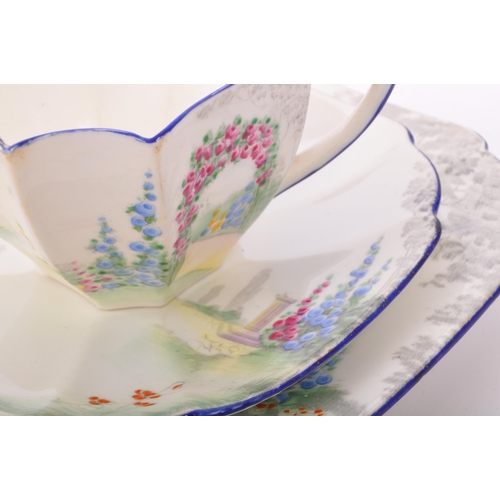 131 - Shelley - A 20th Century 1930s vintage art deco Shelley bone china 28 piece tea service in the Archw... 