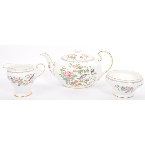 133 - Aynsley - A 20th Century vintage Aynsley bone china tea service in the Pembroke pattern. To comprise... 