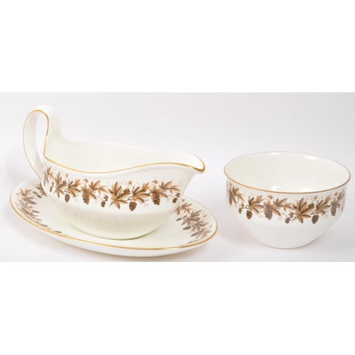 147 - A vintage, retro Wedgwood Autumn Vine porcelain dinner and tea service comprising cups, saucers, pla... 