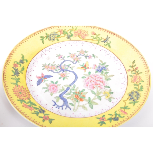 159 - A collection of mid 20th century Asian Chinese oriental china porcelain display plates. Comprising o... 