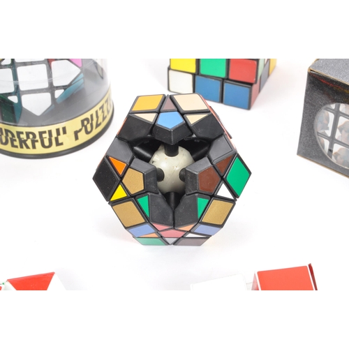 263 - A collection of retro vintage 20th century Rubik's cube and other puzzle games. Comprising of; Ninte... 