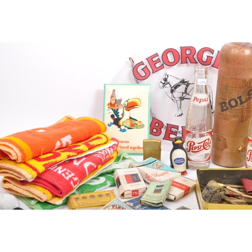 348 - Of Breweriana Interest - A collection of vintage 20th century of Breweriana pubnallia items. To incl... 