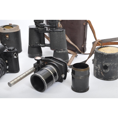 369 - A collection of retro vintage 20th century cameras & camera equipment. The lot to include a Praktica... 