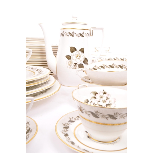 37 - A large retro vintage 20th century Royal WorcesterÂ Â fine bone china dinner service in the 'Bernina... 