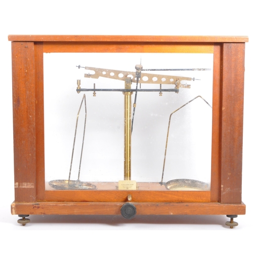 396 - A set of vintage 20th century balance scales by Gallenkamp and Co, London, contained in glazed mahog... 