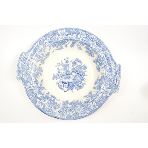 70 - A large collection of 19th century Victorian blue and white china tableware to include teacups, sauc... 