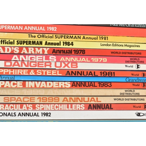 527 - Annuals - a large collection of original vintage c1970s / 1980s TV & Film related tie-in annuals. In... 
