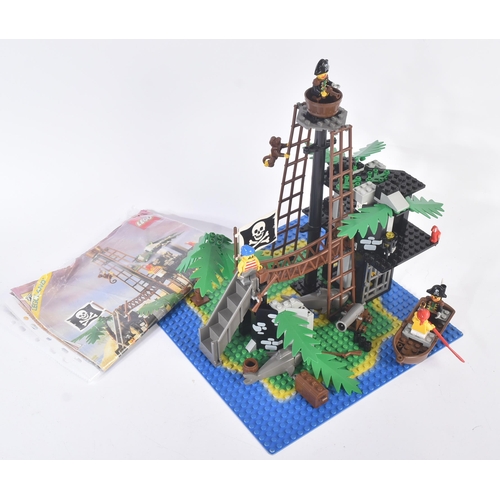 538 - Lego Set - Legoland - a vintage 1980s (1989) Lego Land set No. 6270 Forbidden Island / Pirate Island... 