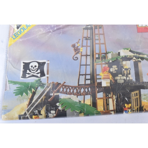 538 - Lego Set - Legoland - a vintage 1980s (1989) Lego Land set No. 6270 Forbidden Island / Pirate Island... 