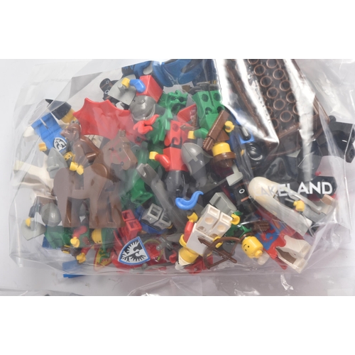 540 - A collection of assorted vintage 1980s Lego sets believed to comprise of; 6270 Forbidden Island, 627... 